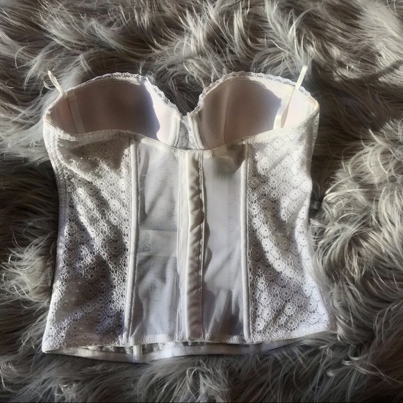 White Daisy Eyelet Lace Bustier - Picture 2 of 3